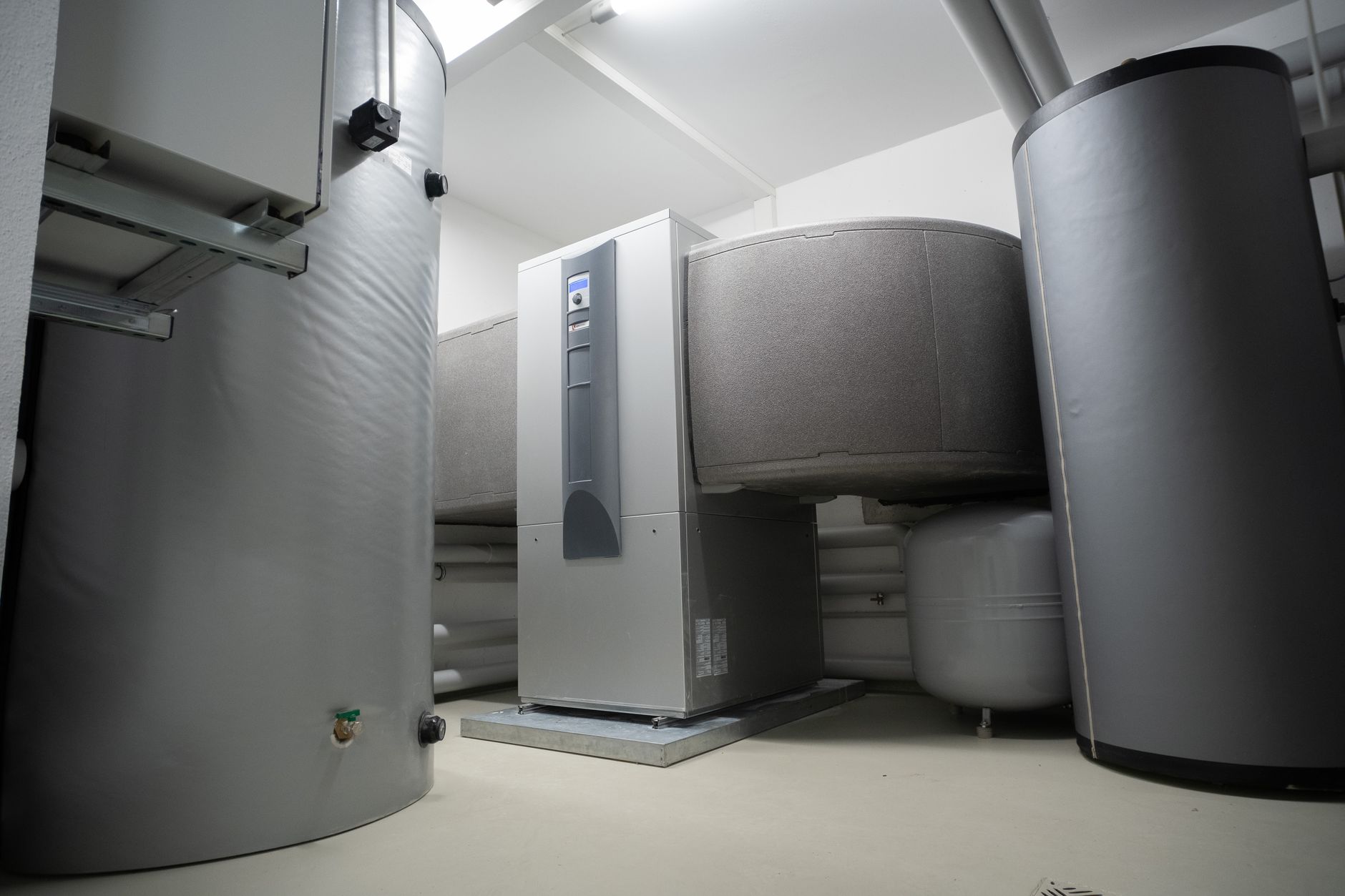 Heat Pump Efficiency Explained: COP, SCOP and What They Mean for Your Bills